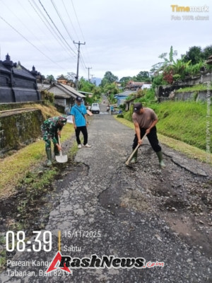 Bhabinkamtibmas Desa Perean Kangin Gotong Royong Pembetonan Jalan Berlubang Mulai Perean Kangin s.d. Perean Tengah