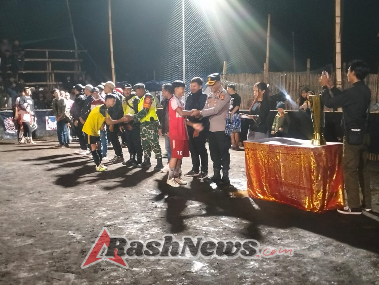 Kapolsek Kintamani Pimpin Pengamanan Final Turnamen Futsal Desa Belancan