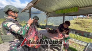 Perkuat Hubungan, Satgas Yonif 743/PSY Belanja Hasil Bumi di Pedalaman Puncak Jaya