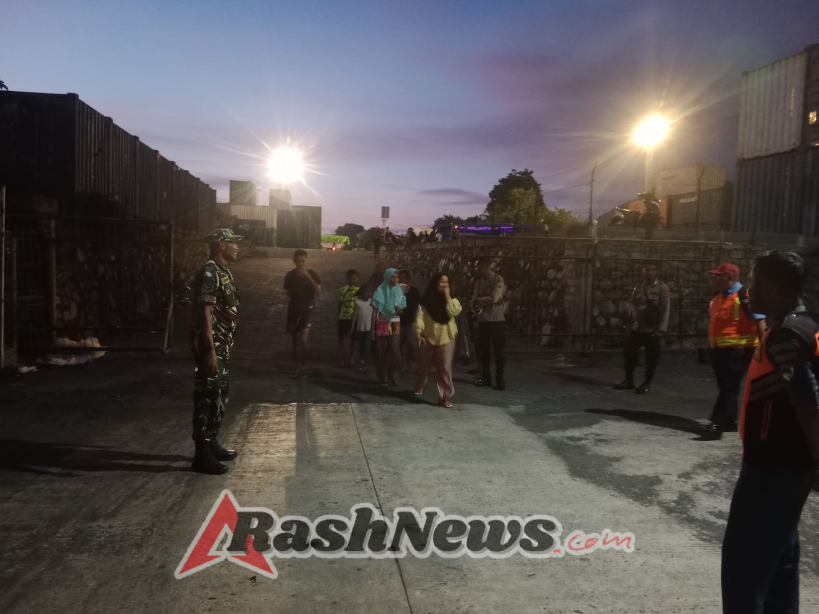 Darma Rucitra VIII Sandar di Pelabuhan IPPI, Babinsa Lakukan Monitoring dan Pamwil