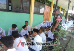 Dukung Gizi Pelajar, Babinsa Tapir Hadiri dan Awasi Pembagian MSG di MTS ADDA’WAH