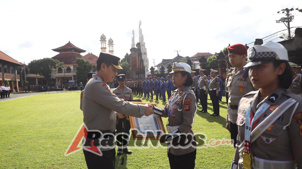 Polda Bali Juara, Kapolda Bali berikan Penghargaan kepada Personil yang Berprestasi