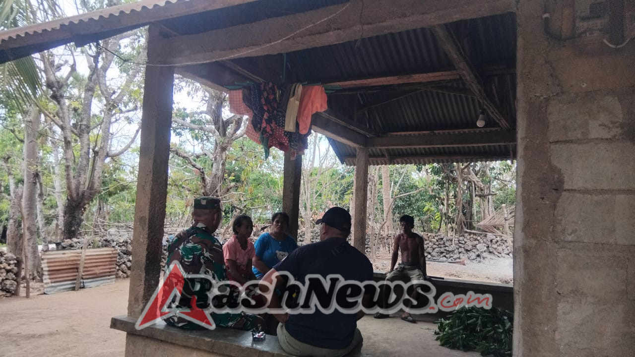 Pererat Hubungan dengan Warga, Babinsa Batutua Ajak Jaga Kebersihan dan Kamtibmas