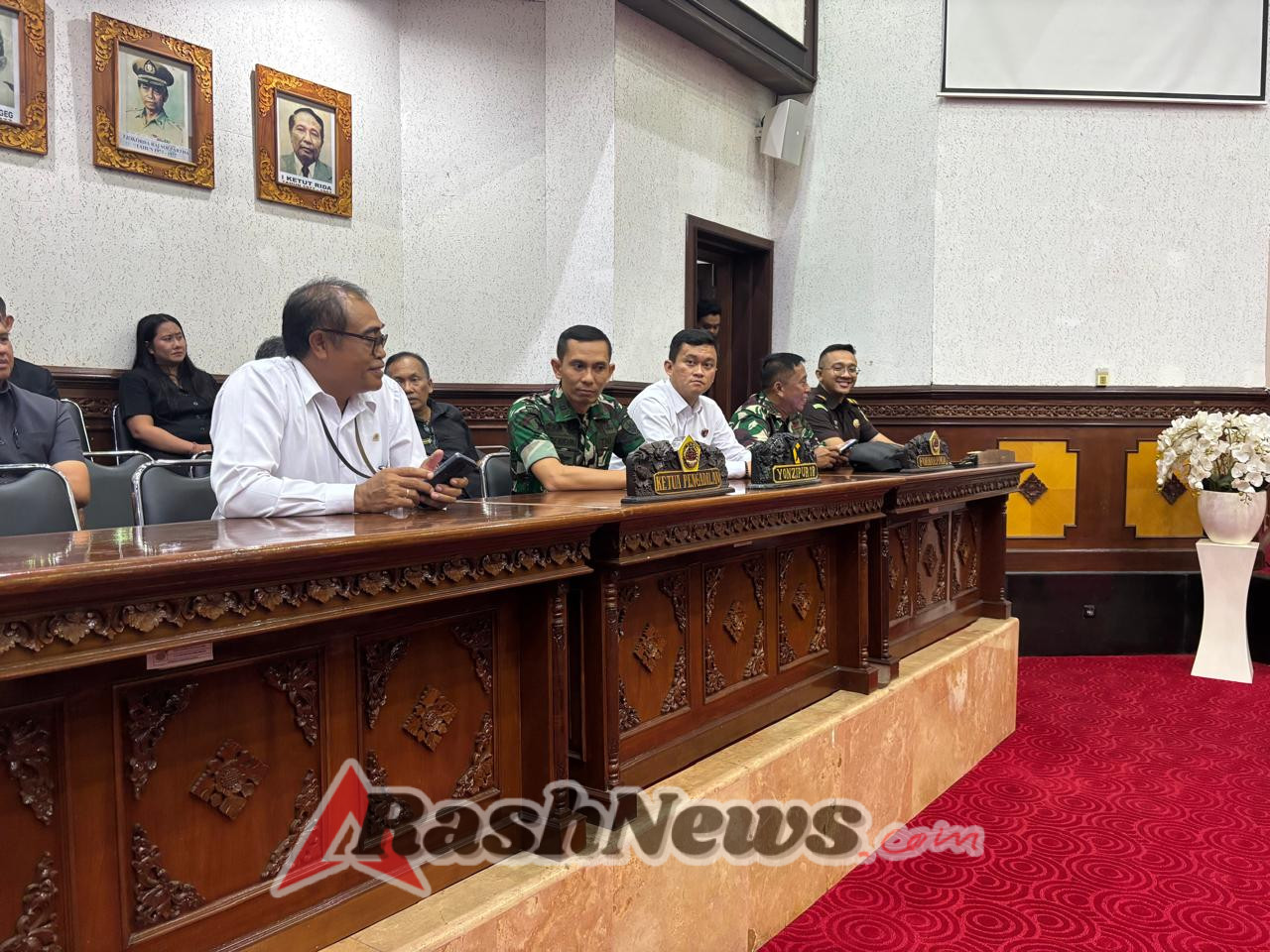 Kodim 1616/Gianyar Perkuat Sinergitas Legislasi Daerah melalui Rapat Paripurna Penyampaian 6 Raperda dan 2 Raperda Percepatan
