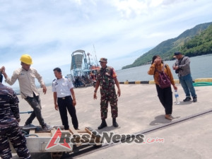 Babinsa dan Instansi Terkait Kawal Kedatangan Kapal Pelni KM BINAIYA