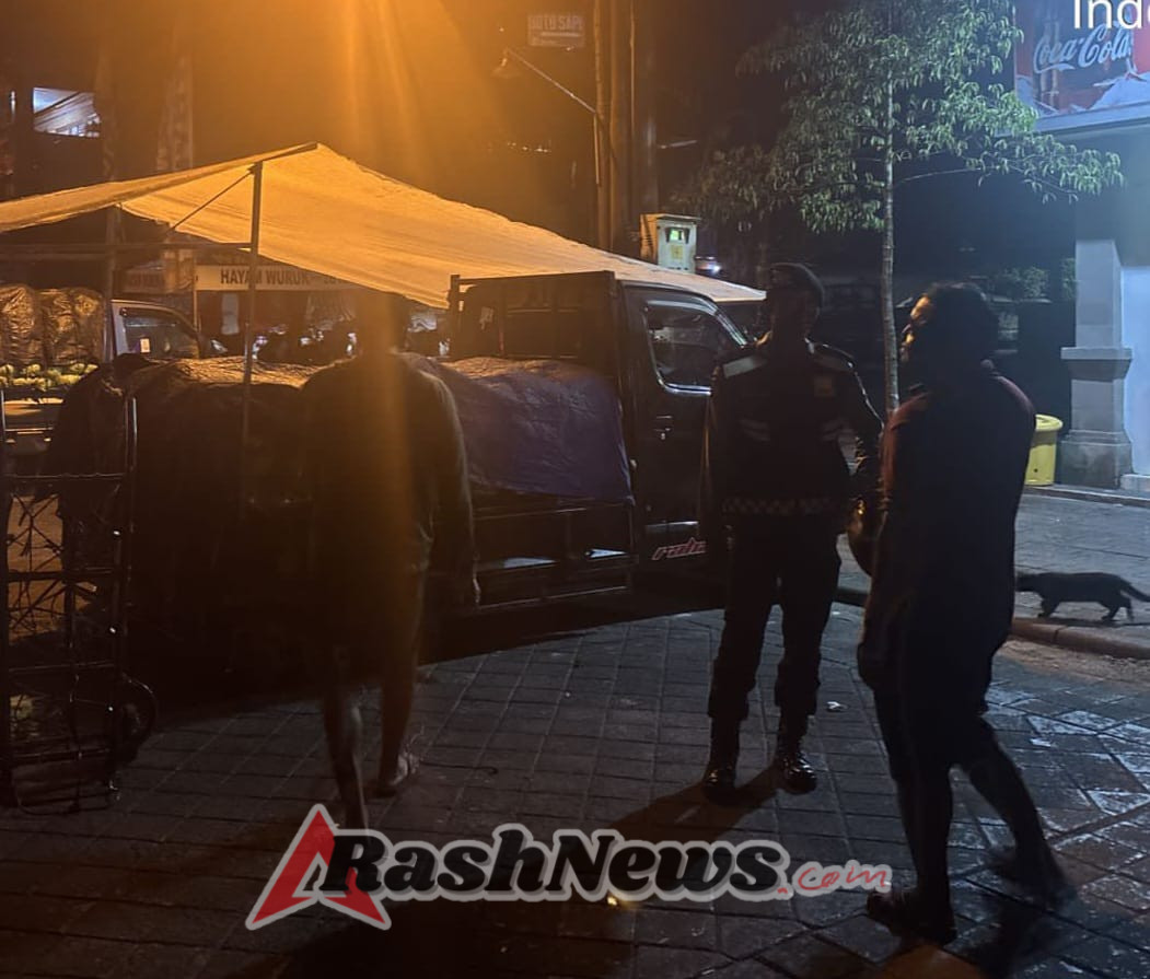 Sambang Warga di Malam Hari, Polsek Mengwi Gelar Patroli Dialogis Cegah Gangguan Kamtibmas