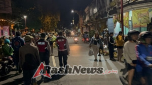 H-1 Hari Raya Galungan, Sat Samapta Polres Bangli Atensi Pasar Tumpah di Pasar Kidul
