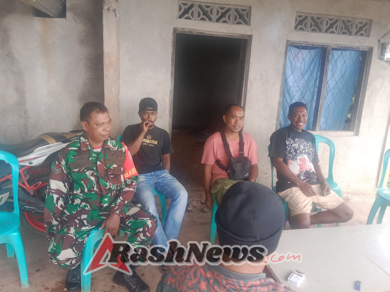 Kehadiran Babinsa di Tengah Masyarakat Tingkatkan Rasa Aman Warga Desa Nggesa