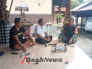 Pererat Silaturahmi, Babinsa Kelurahan Loloan Timur Laksanakan Komsos dengan Warga Mertasari