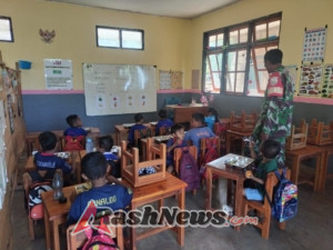 Babinsa dan Tim MBG Salurkan Menu Bergizi kepada Ribuan Siswa di Kecamatan Pantai Baru