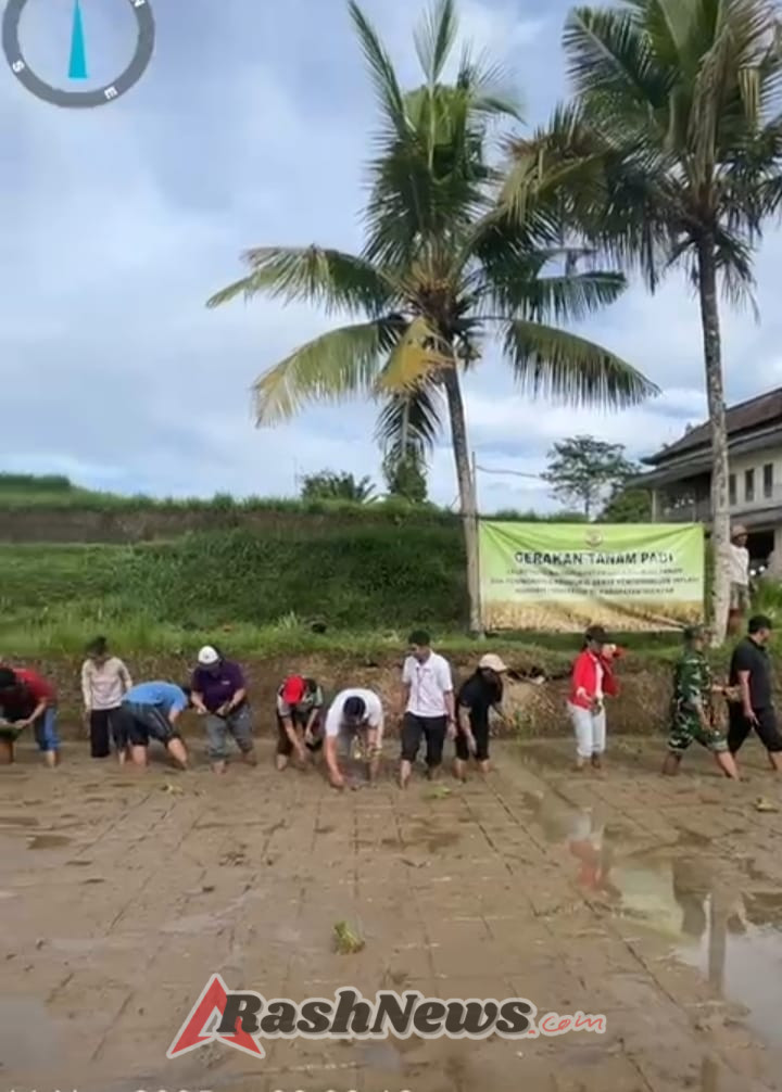 Babinsa Bresela Bersama Pemdes dan Subak Wujudkan Produksi Padi Lebih Optimal