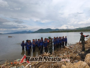 Serka Suhardi dan Sertu Ahmad Latih 60 Peserta Pemadam Kebakaran dengan Materi Lengkap