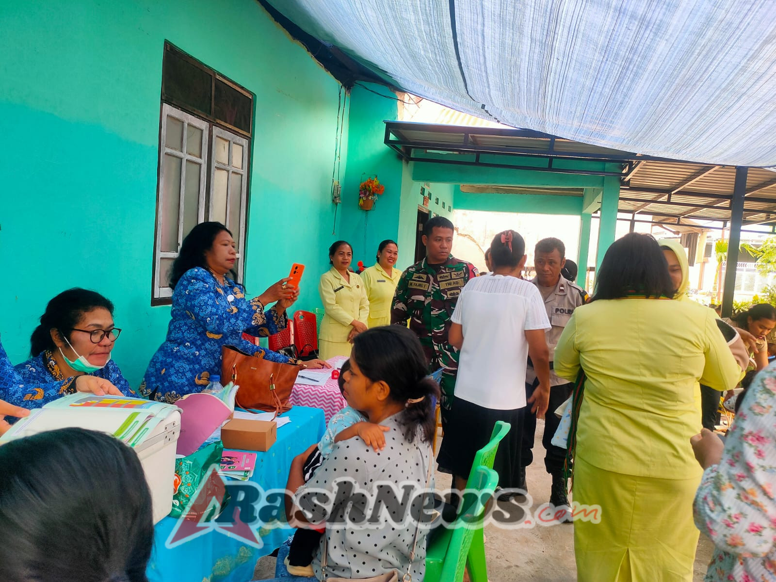 Babinsa Oebufu Pastikan Posyandu Berjalan Aman Lancar Tertib