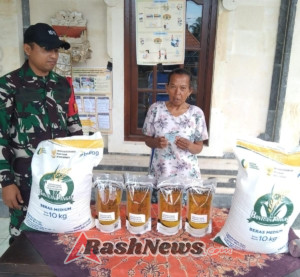 Babinsa Selisihan Kawal Ketat Distribusi Bantuan Pangan, Wujud Konsistensi TNI Tingkatkan Kesejahteraan Masyarakat