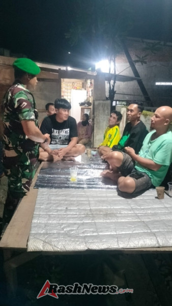 Patroli Rutin Babinsa Sekongkang Cegah Gangguan Keamanan Lingkungan