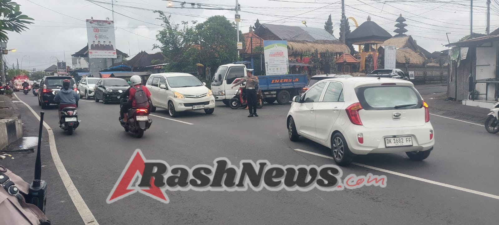 Polsek Abiansemal Gelar Pengaturan Lalu Lintas Sore Hari Di Titik Rawan Kemacetan