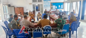 Dukung Musyawarah Mufakat, Babinsa Koramil 1630-01/Komodo Amankan Mediasi Sengketa Tanah Forkopimcam