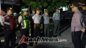 Perkuat Pengawasan Wilayah Jelang Hari Raya, Kapolsek Dentim Pimpin Patroli Gabungan di Desa Kesiman Kertalangu