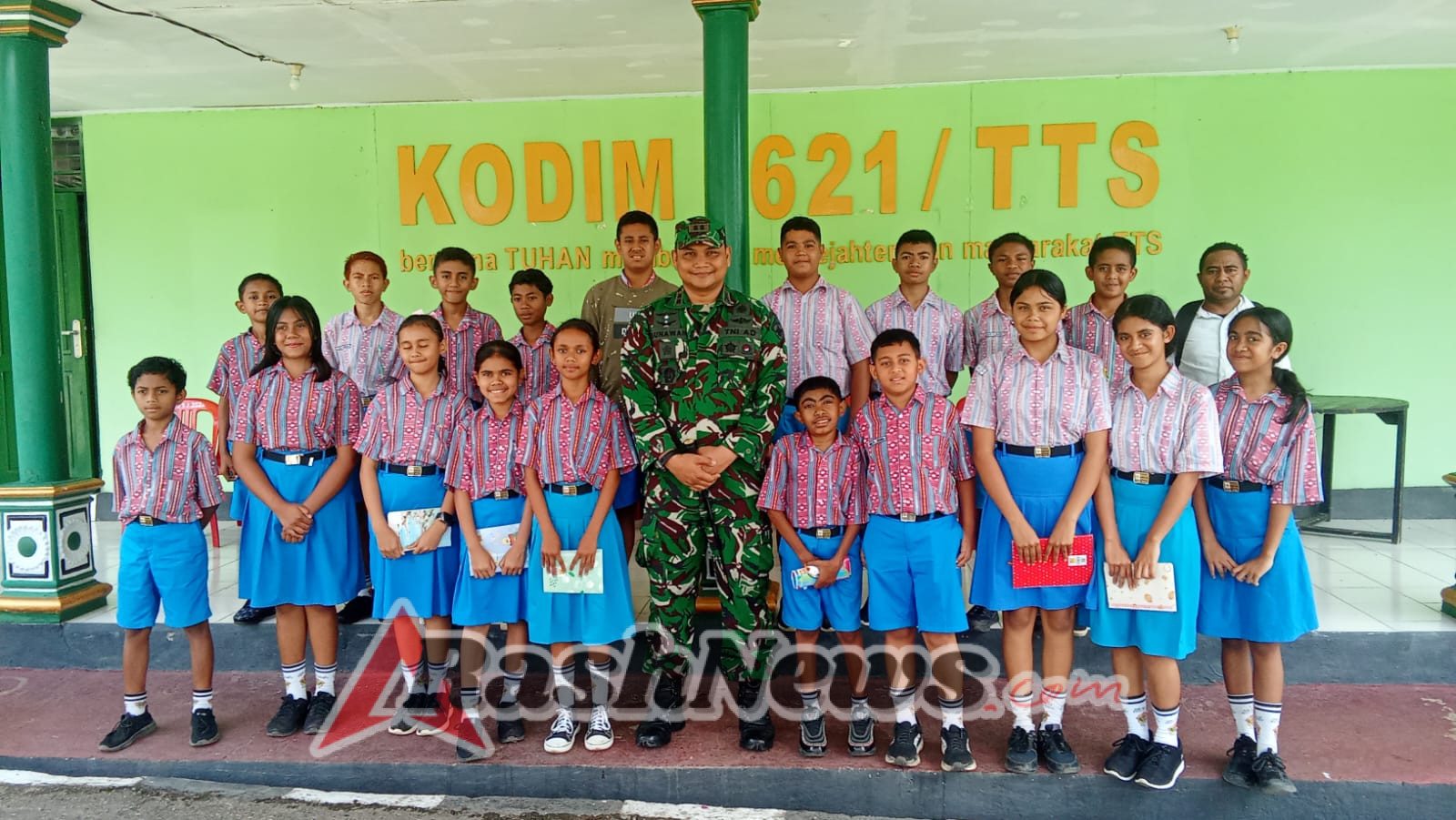 Kenalkan Tugas TNI, Kodim 1621/TTS Sambut 20 Siswa SMP Sint Vianney Soe