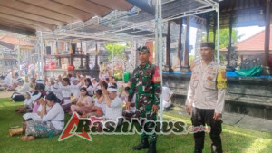 Galungan di Singaraja Berjalan Lancar, Babinsa Serka Josef Taihuttu Terdepan Jaga Ketertiban Umat