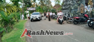 Wujudkan Rasa Aman, Serda Supriyanto Dampingi Pecalang Saat Persembahyangan Galungan di Pura Dalem