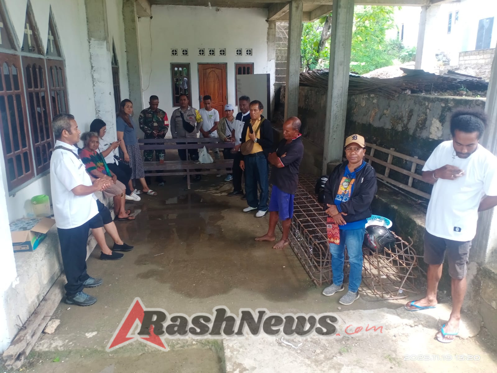 Mediasi Tanah Sikumana Dipimpin Babinsa Dan Aparat Kelurahan