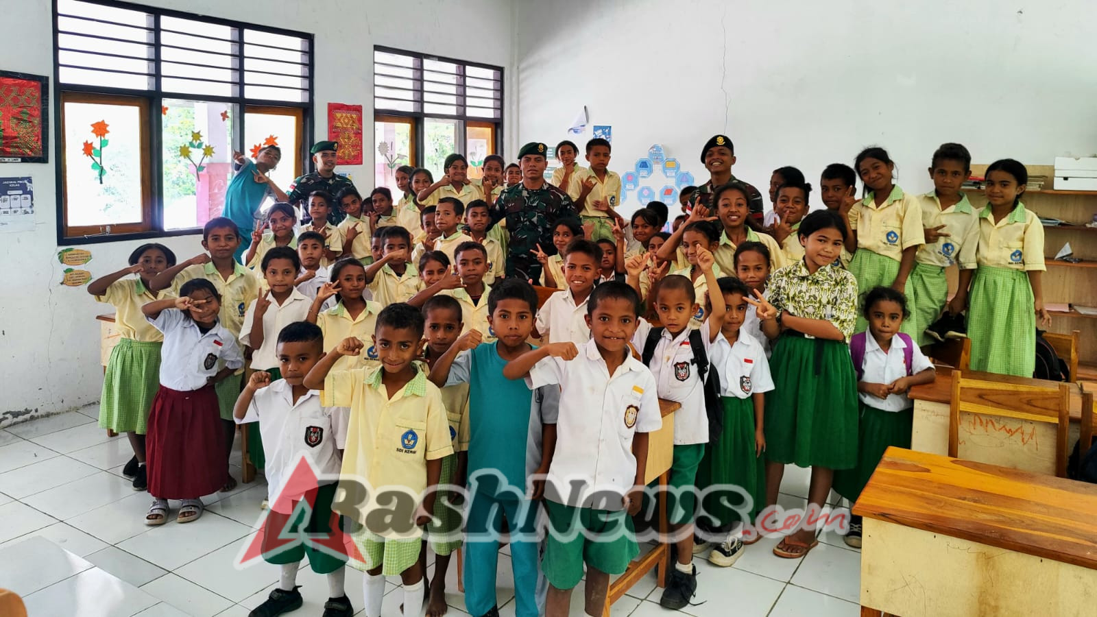 Giat GADIK Satgas Pamtas: TNI Turut Bangun Generasi Muda di Kewar