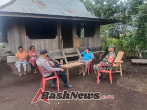 Babinsa dan Bhabinkamtibmas Bersinergi Jaga Kamtibmas di Desa Wolomuku