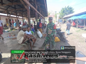 Aktivitas Pasar di Welai Selatan Kondusif, Babinsa Pastikan Keamanan Terjaga