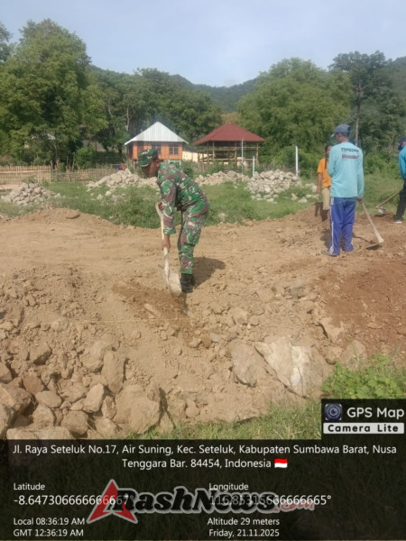Pembangunan Koperasi Merah Putih Diawasi Ketat Babinsa Desa Air Suning