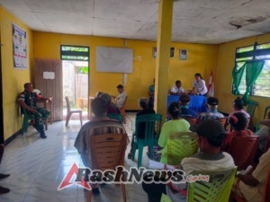Babinsa Hadiri Rapat Penyaluran BLT Senilai Rp 277 Juta untuk 134 Warga Nggodimeda