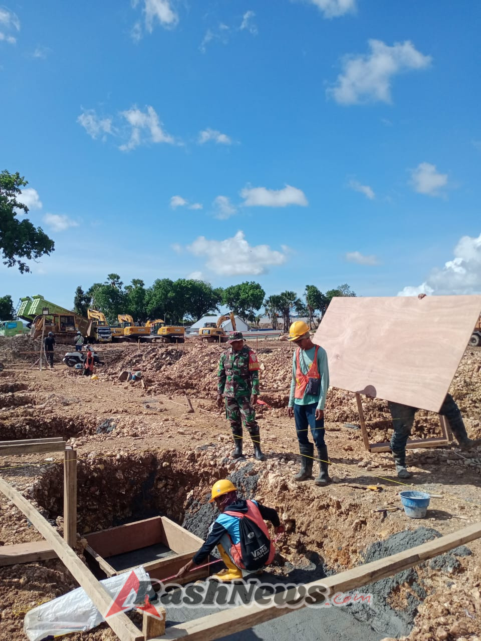 Kodim 1627/Rote Ndao Amankan Proyek K-SIGN di Rote Timur dan Landu Leko