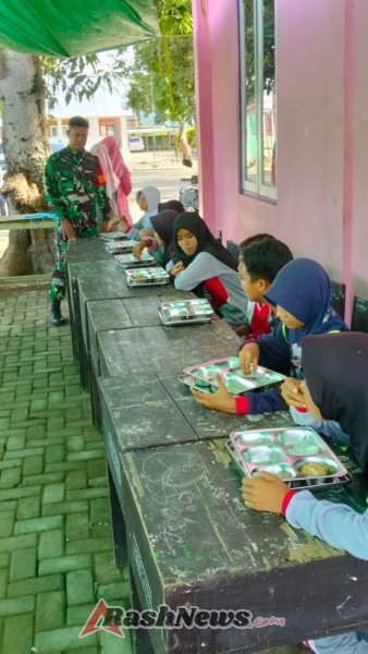 TNI Terus Hadir Untuk Rakyat: Koramil 1628-01 Dampingi MBG di Kecamatan Taliwang