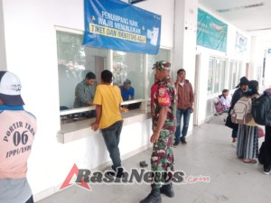 Komsos dan Pamwil Babinsa Ende Perkuat Keamanan Pelabuhan IPPI Saat Kapal Bersandar