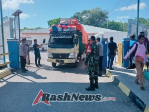 Babinsa Piket Pantai Baru Pastikan Kelancaran Keberangkatan Kapal Garda Maritim 3