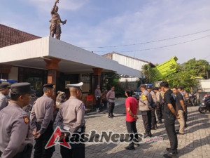 Polsek Dentim Gelar Apel Siaga, Perkuat Kesiapsiagaan Jelang Weekend dan Pasca Galungan