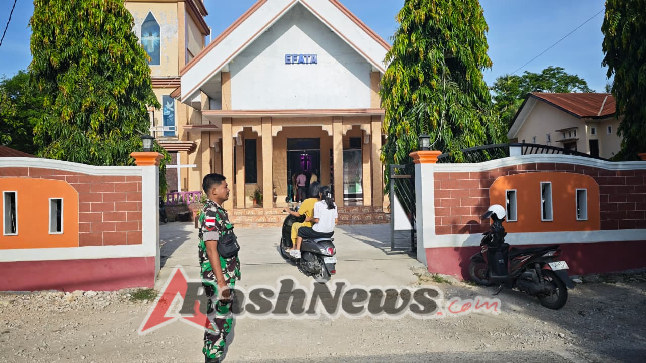 TNI Amankan Ibadah Minggu, Koramil 1627-01/Ba’a Pastikan Gereja Efata Lekione Kondusif