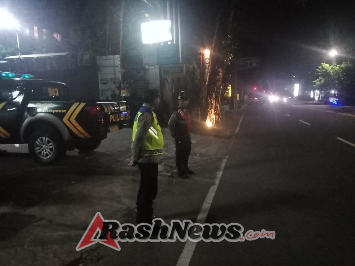 Pawas Ipda Nyoman Darmaya Pimpin Patroli Ciptakan Rasa aman Di Jalan Gatsu Barat