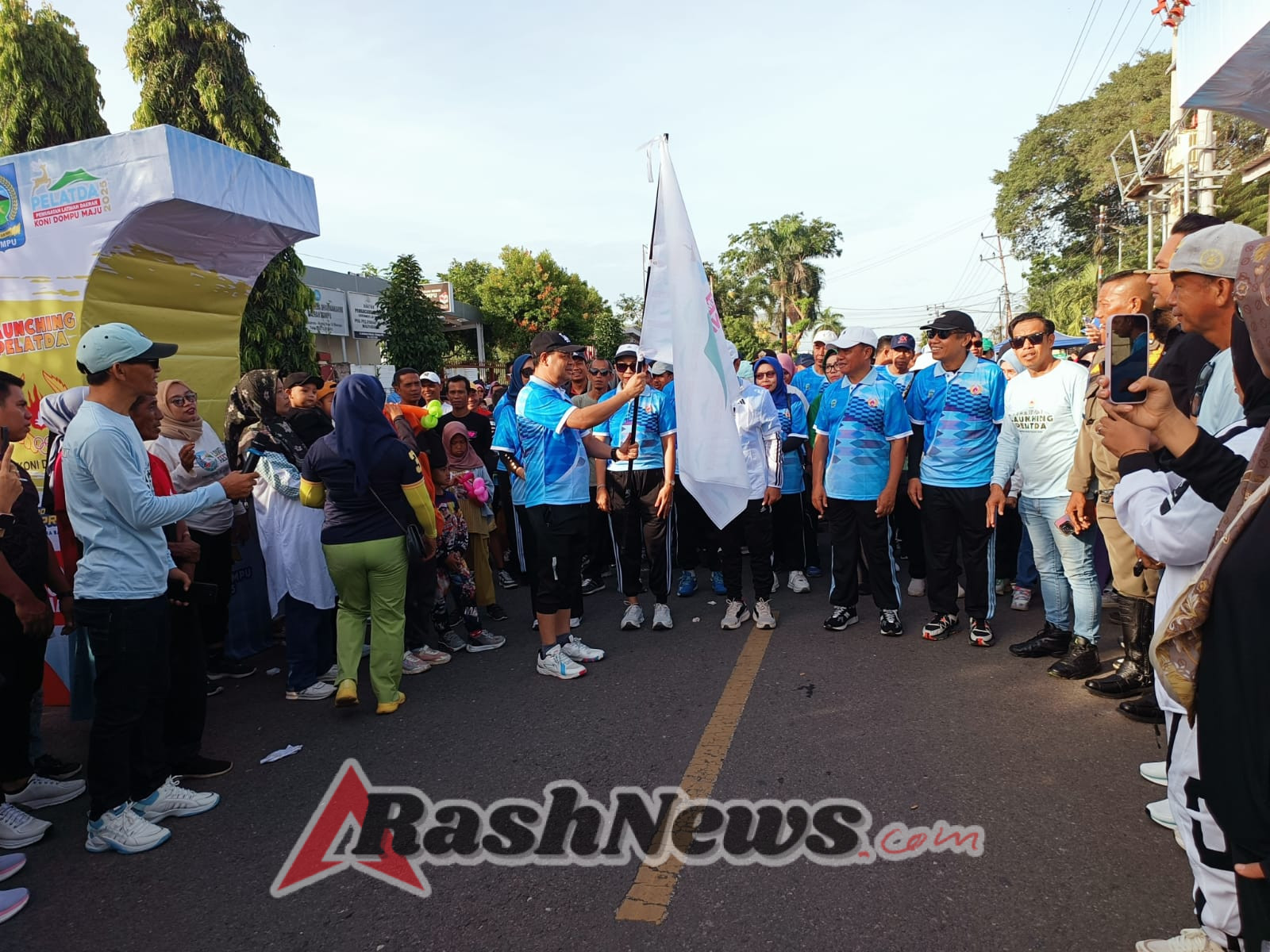 KONI Dompu Luncurkan Pelatda 2025, Persit dan Organisasi Wanita Turut Bergerak