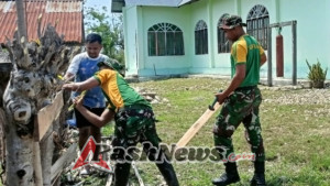 Satgas RI-RDTL Sektor Timur Gotong Royong Bersihkan Gereja di Desa Raihenek