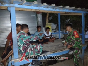 Siskamling Terpadu di Kota Bima, Babinsa Ajak Pemuda Jauhi Miras dan Narkoba