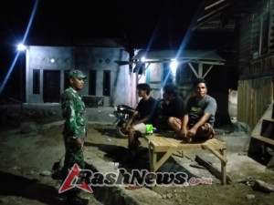 Koramil Woha Kerahkan 10 Personel untuk Pantau Kamtibmas Malam Minggu