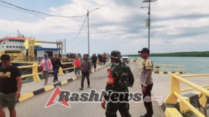 Piket Koramil Pantai Baru Pastikan Keberangkatan KMP Garda Maritim 3 Berjalan Lancar