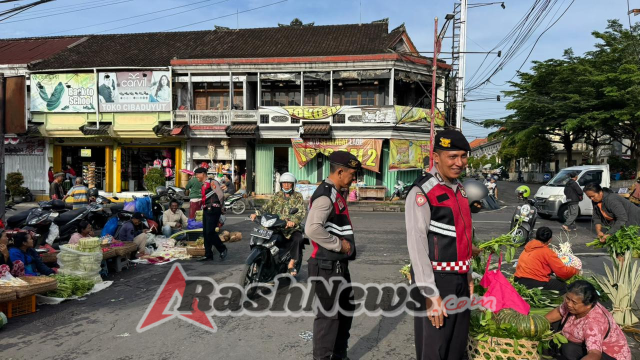 Raih Simpati, Hindari Antipati — Samapta Hadir di Tengah Keramaian, Wujudkan Pasar Kidul Aman dan Nyaman