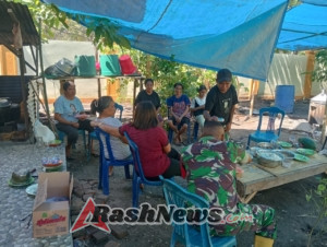 Jaga Kondusivitas, Babinsa Maurole Ajak Warga Niranusa Perkuat Keamanan Lingkungan