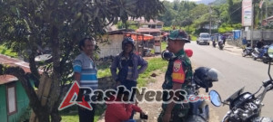 Babinsa Koramil 1602-03/Detusoko Laksanakan Komsos dan Pemantauan di Desa Ndikosapu  Sertu Alamsyah Perkuat Kemanunggalan TNI-Rakyat Lewat Komsos di Ndikosapu  Masyarakat Ndikosapu Sambut Antusias Kehadiran Babinsa dalam Kegiatan Pemantauan Wilayah  TNI AD Tingkatkan Rasa Aman Warga Desa Ndikosapu Lewat Komsos dan Pemantauan  Satkowil TNI AD Tegaskan Peran Garda Terdepan di Desa Ndikosapu, Kecamatan Lepembusu Kelisoke  Ende, – Babinsa Koramil 1602-03/Detusoko, Sertu Alamsyah, melaksanakan kegiatan Komunikasi Sosial (Komsos) dan pemantauan wilayah di Desa Ndikosapu, Kecamatan Lepembusu Kelisoke, Kabupaten Ende, Senin pagi. Kegiatan dimulai pukul 09.10 Wita dan berjalan hingga selesai dengan kondisi aman dan lancar.  Kegiatan yang dilakukan Babinsa bertujuan untuk memantau perkembangan situasi dan kondisi keamanan di wilayah binaan, sekaligus memastikan masyarakat merasa aman dan nyaman. Selain itu, kegiatan ini juga menjadi sarana untuk mendekatkan Babinsa dengan warga serta membangun komunikasi yang harmonis dengan masyarakat setempat.  Dalam kegiatan ini, masyarakat Desa Ndikosapu terlihat antusias menyambut kehadiran Babinsa. Kehadiran TNI di wilayah mereka dianggap sebagai bentuk perhatian dan dukungan terhadap keamanan serta kesejahteraan warga.  Seluruh rangkaian Komsos dan pemantauan berjalan tertib dan lancar. Cuaca cerah mendukung kelancaran kegiatan di wilayah desa binaan.  Kegiatan Komsos dan pemantauan di wilayah binaan merupakan tugas pokok Satkowil TNI AD sebagai ujung tombak dalam membantu mengatasi kesulitan rakyat dan memperkuat kemanunggalan TNI-Rakyat. Kehadiran Babinsa tidak hanya menjaga keamanan, tetapi juga meningkatkan kepercayaan masyarakat terhadap peran TNI di tingkat desa.  Kegiatan yang dilakukan Sertu Alamsyah menunjukkan komitmen TNI AD dalam menjaga stabilitas keamanan dan mendukung kesejahteraan masyarakat melalui pendekatan langsung di wilayah binaan.  (Pendim 1602/Ende)