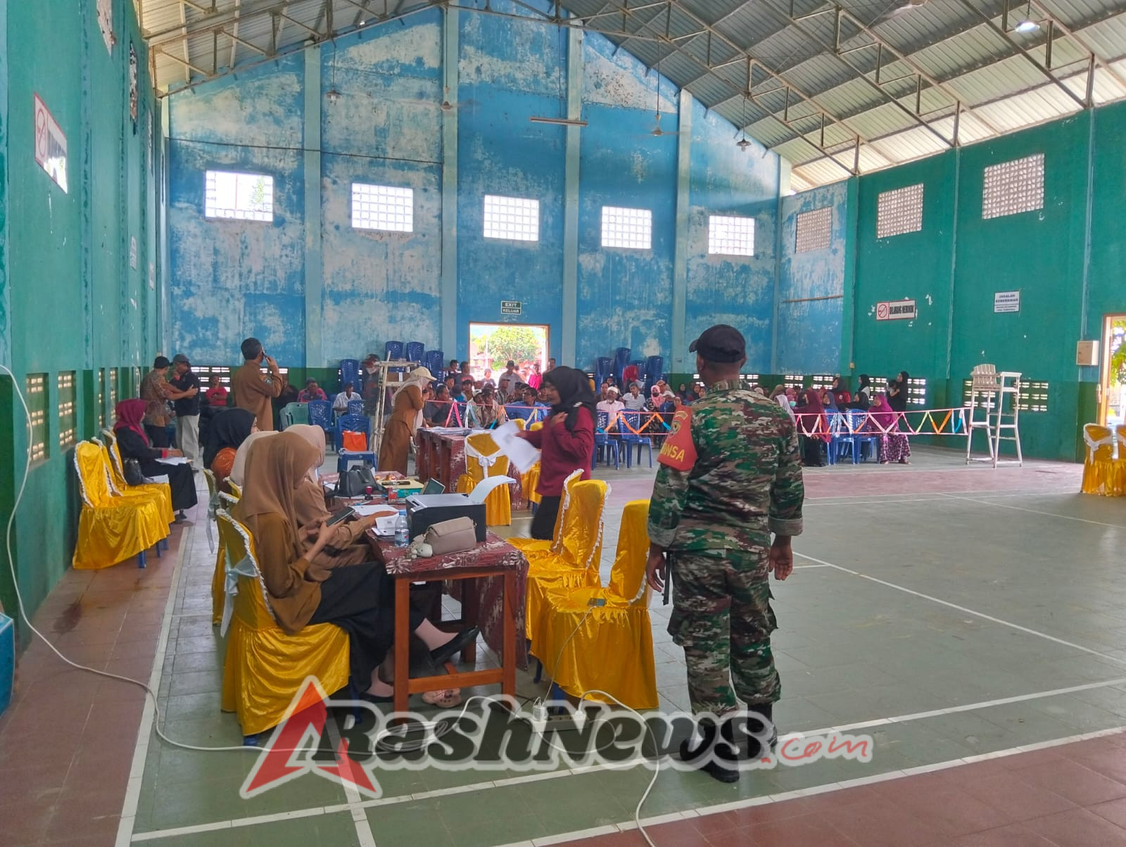 Babinsa Desa Goa Pastikan Penyaluran Kartu KSB Maju Tepat Sasaran dan Aman