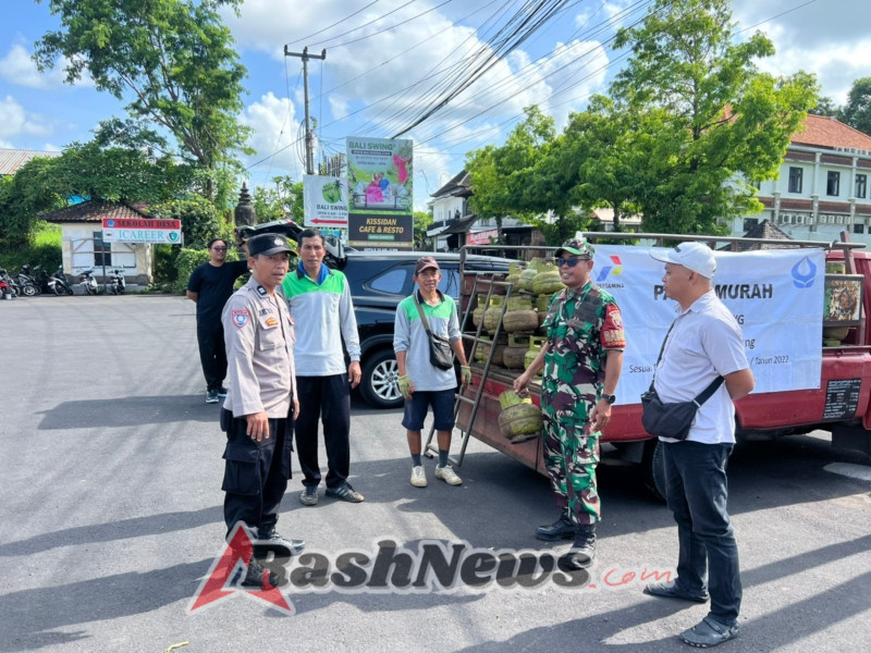 Gerakan Pasar Murah di Sidan, Polres Gianyar dan Koramil Pantau Stabilitas Harga Menjelang Hari Raya Kuningan