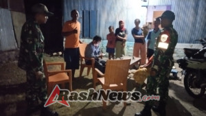 Koramil 1630-02/Lembor Gelar Patroli Rutin Jaga Kondusifitas Wilayah  Dipimpin Serda Arifudin, Tiga Personel Koramil Lembor Laksanakan Patroli Keamanan  Tingkatkan Monitoring Wilayah, Koramil 1630-02/Lembor Turun Patroli di Kecamatan Lembor  Patroli Teritorial, Koramil 1630-02/Lembor Pastikan Situasi Keamanan Tetap Terkendali  Lembor, Manggarai Barat — Dalam rangka menjaga stabilitas keamanan wilayah, anggota Koramil 1630-02/Lembor melaksanakan patroli rutin di seputaran wilayah Kecamatan Lembor, Kabupaten Manggarai Barat, pada senin, 24 November 2025.  Kegiatan patroli yang dilaksanakan pada hari ini dipimpin oleh Serda Arifudin dengan kekuatan personel sebanyak 3 orang. Patroli ini bertujuan untuk memonitor situasi dan kondisi keamanan di wilayah binaan serta memastikan tidak adanya potensi gangguan yang dapat mempengaruhi ketertiban masyarakat.  Selama pelaksanaan patroli, personel Koramil 1630-02/Lembor melakukan pemantauan aktivitas masyarakat, menyambangi beberapa titik rawan, serta berkoordinasi dengan perangkat desa dan warga setempat. Hal ini merupakan bagian dari tugas pembinaan teritorial yang rutin dilaksanakan guna menciptakan rasa aman dan nyaman bagi masyarakat.  Danramil 1630-02/Lembor menyampaikan bahwa kegiatan patroli rutin ini merupakan bentuk komitmen TNI AD melalui jajaran kewilayahan untuk selalu hadir di tengah masyarakat, sekaligus memperkuat deteksi dini dan cegah dini terhadap berbagai potensi kerawanan.  Dengan adanya kegiatan ini, diharapkan terjalin hubungan yang harmonis antara aparat TNI dan masyarakat serta terciptanya situasi wilayah Kecamatan Lembor yang tetap kondusif dan aman.