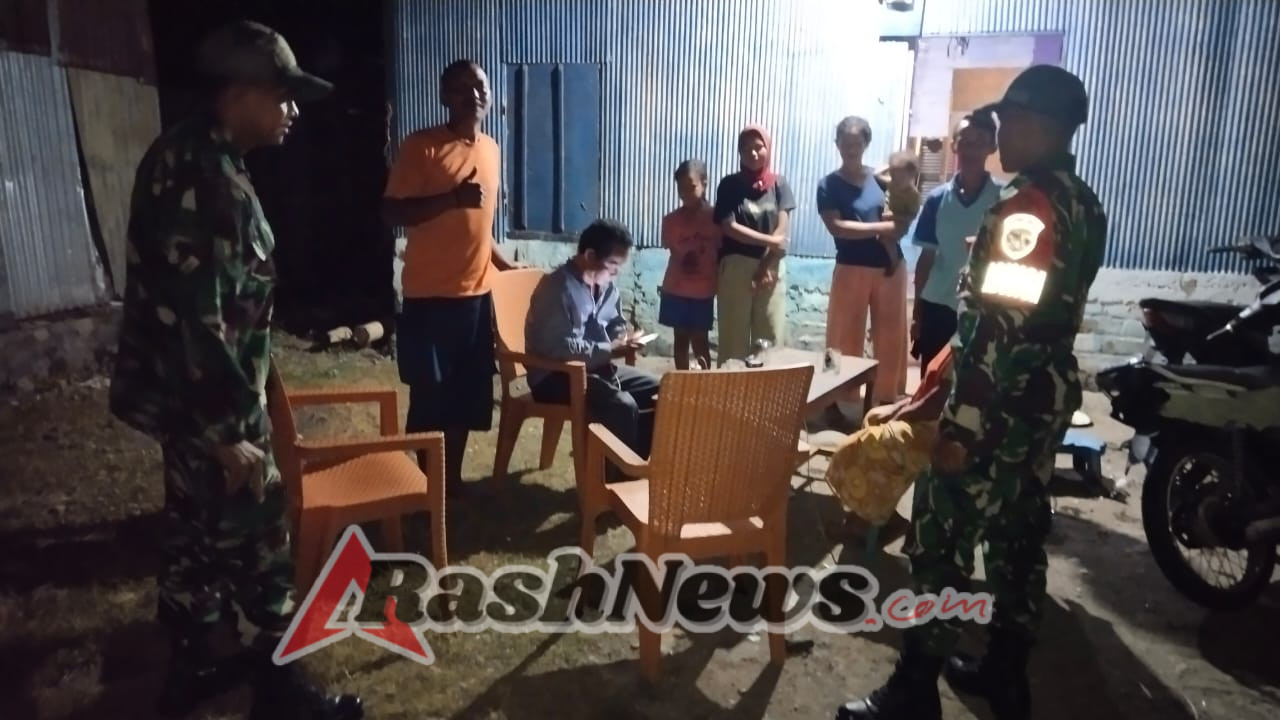 Koramil 1630-02/Lembor Gelar Patroli Rutin Jaga Kondusifitas Wilayah  Dipimpin Serda Arifudin, Tiga Personel Koramil Lembor Laksanakan Patroli Keamanan  Tingkatkan Monitoring Wilayah, Koramil 1630-02/Lembor Turun Patroli di Kecamatan Lembor  Patroli Teritorial, Koramil 1630-02/Lembor Pastikan Situasi Keamanan Tetap Terkendali  Lembor, Manggarai Barat — Dalam rangka menjaga stabilitas keamanan wilayah, anggota Koramil 1630-02/Lembor melaksanakan patroli rutin di seputaran wilayah Kecamatan Lembor, Kabupaten Manggarai Barat, pada senin, 24 November 2025.  Kegiatan patroli yang dilaksanakan pada hari ini dipimpin oleh Serda Arifudin dengan kekuatan personel sebanyak 3 orang. Patroli ini bertujuan untuk memonitor situasi dan kondisi keamanan di wilayah binaan serta memastikan tidak adanya potensi gangguan yang dapat mempengaruhi ketertiban masyarakat.  Selama pelaksanaan patroli, personel Koramil 1630-02/Lembor melakukan pemantauan aktivitas masyarakat, menyambangi beberapa titik rawan, serta berkoordinasi dengan perangkat desa dan warga setempat. Hal ini merupakan bagian dari tugas pembinaan teritorial yang rutin dilaksanakan guna menciptakan rasa aman dan nyaman bagi masyarakat.  Danramil 1630-02/Lembor menyampaikan bahwa kegiatan patroli rutin ini merupakan bentuk komitmen TNI AD melalui jajaran kewilayahan untuk selalu hadir di tengah masyarakat, sekaligus memperkuat deteksi dini dan cegah dini terhadap berbagai potensi kerawanan.  Dengan adanya kegiatan ini, diharapkan terjalin hubungan yang harmonis antara aparat TNI dan masyarakat serta terciptanya situasi wilayah Kecamatan Lembor yang tetap kondusif dan aman.